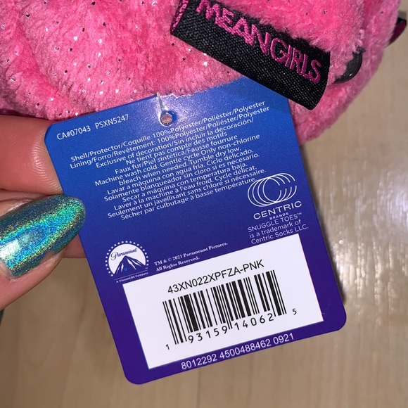 MEAN GIRLS Snuggle Toes Slippers - Picture 7 of 7